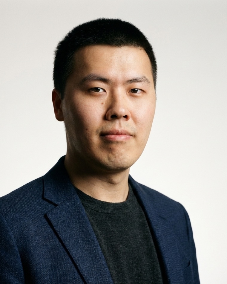 Portrait of Tu Hu, PhD, Chief consultant